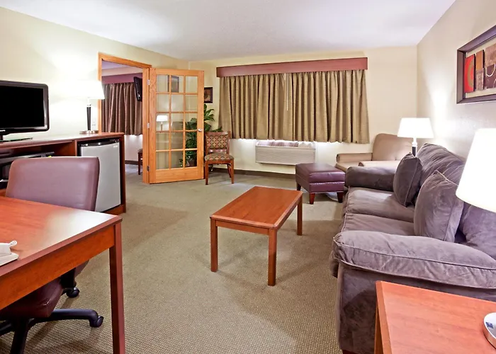 Americinn By Wyndham West Acres Hotel 3*