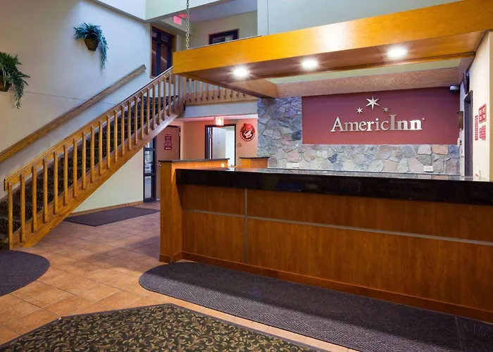 Hotel Americinn By Wyndham West Acres 3*