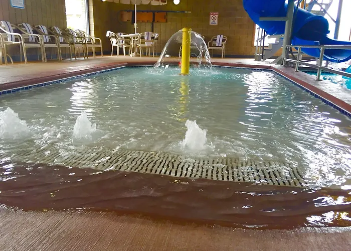 Americinn By Wyndham West Acres 3*