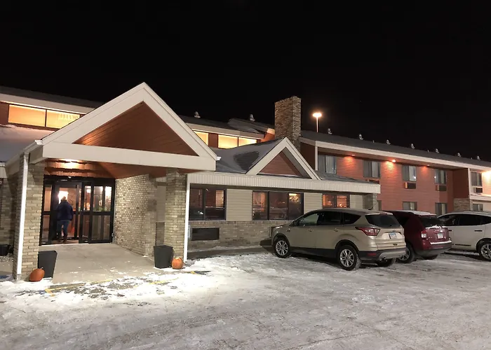 Hotel Americinn By Wyndham West Acres Fargo