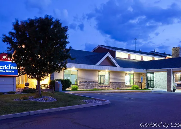 Hotel Americinn By Wyndham West Acres Fargo