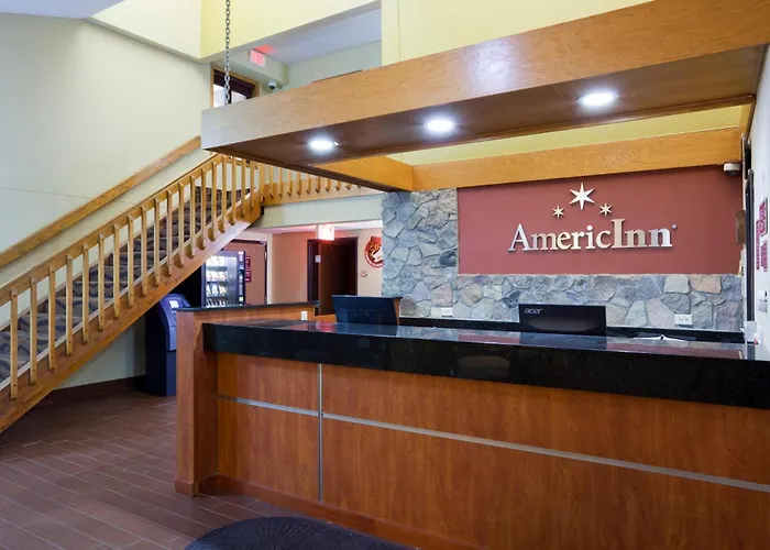 Americinn By Wyndham West Acres Hotel
