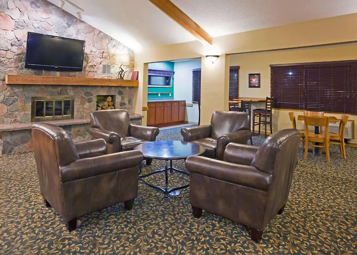 Americinn By Wyndham West Acres 3*
