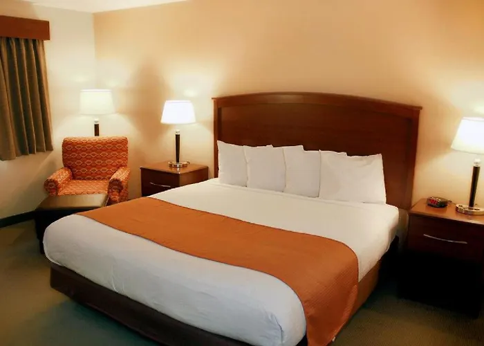 Americinn By Wyndham West Acres 3*